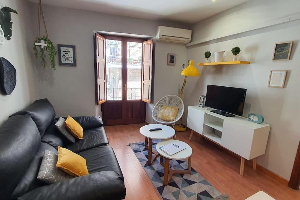 Aloja T Elvira Apartment Granada Luaran gambar