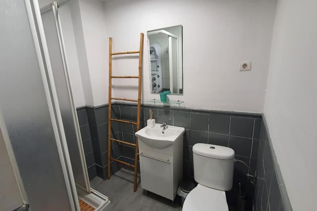 Aloja T Elvira Apartment Granada Luaran gambar
